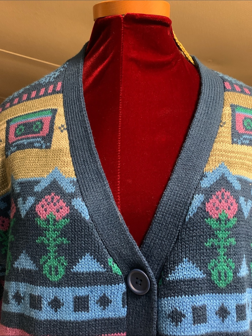 Stranger Things Inspired Blue & Purple Scottie Dog Cardigan Sweater NWzt - Picture 2 of 8